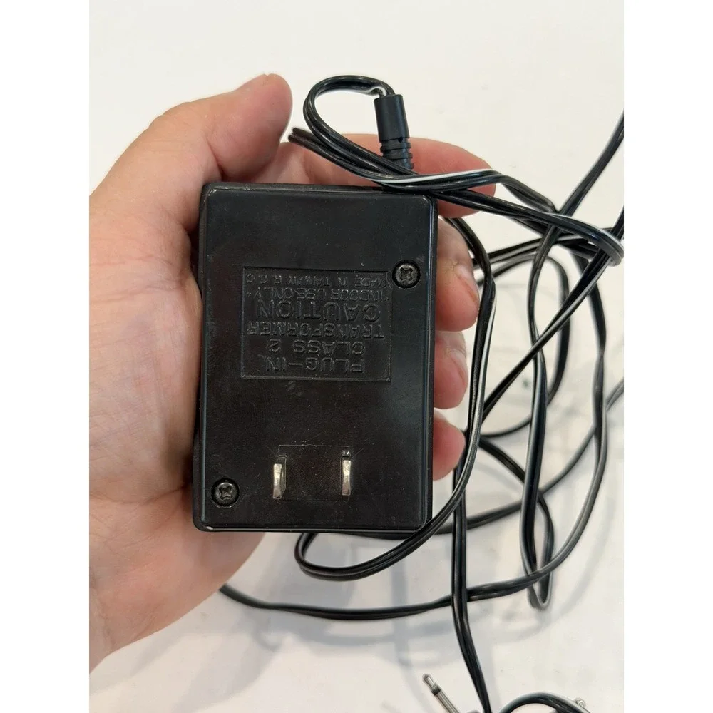 UNIVERSAL GEMINI AC ADAPTER MODEL:AS-501  OUTPUT 3, 4.5, 6, 7.5, 9.  12V vintage